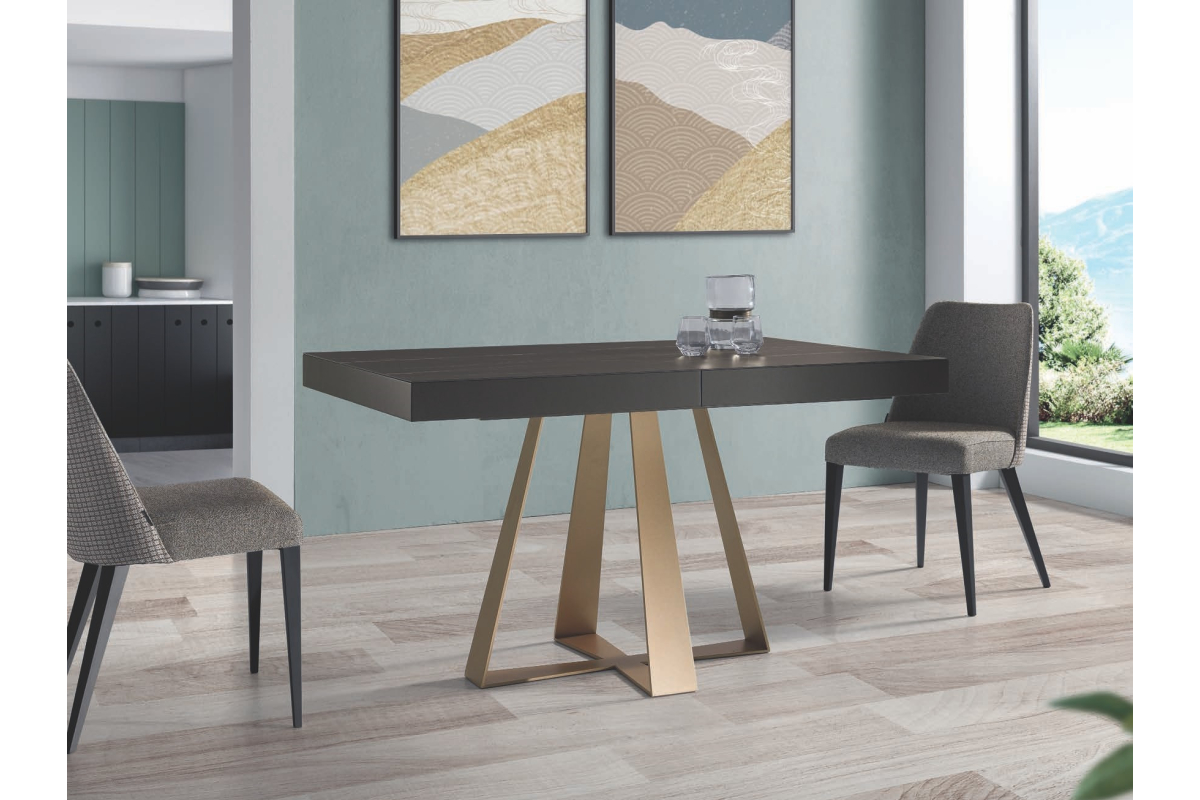 Mesa de comedor extensible tapa porcelánico y pata central metálica con diseño moderno modelo Cross de Indesan