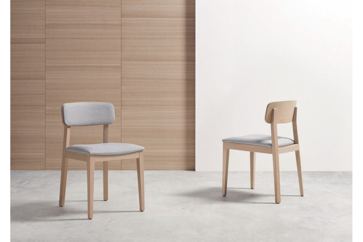 Silla tapizada moderna de comedor modelo Carmen de Funcional Mobiliario Altair