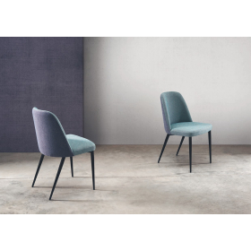 Silla tapizada moderna de comedor modelo Renata de Funcional Mobiliario Altair