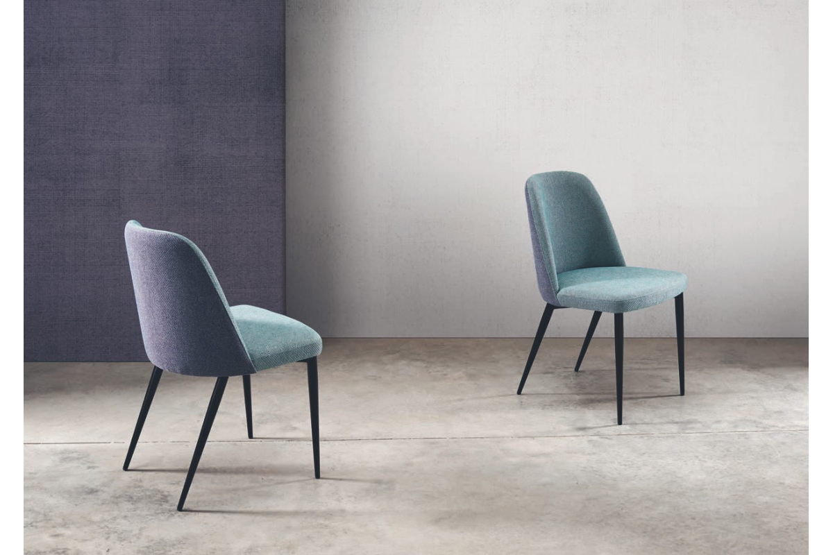 Silla tapizada moderna de comedor modelo Renata de Funcional Mobiliario Altair