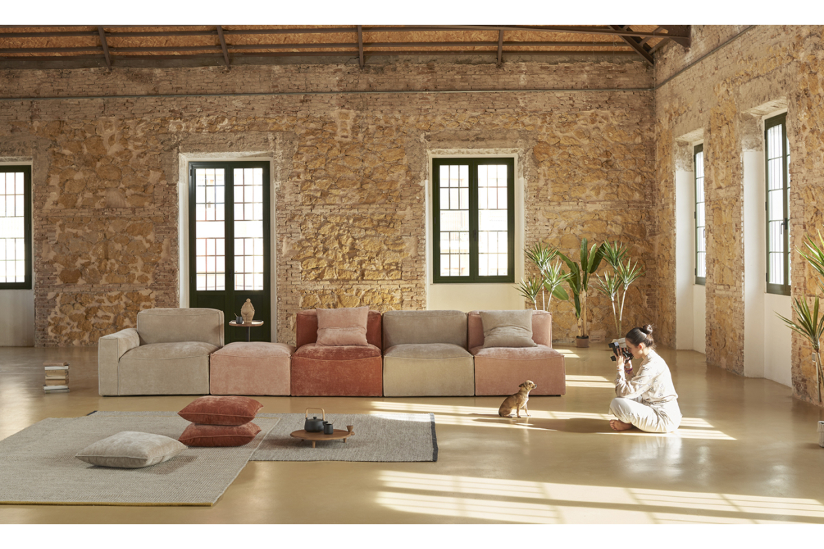 Sofá fijo modular con diseño moderno modelo Baobab de Reyes Ordoñez