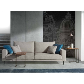 Sofá moderno con asientos fijos modelo Londres con pata alta de Eneas by Xirivella