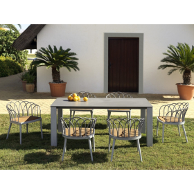 Conjunto de mesa modelo Sintra 447 y 4 sillas modelo Sintra 446 de terraza o jardín de Arkimueble