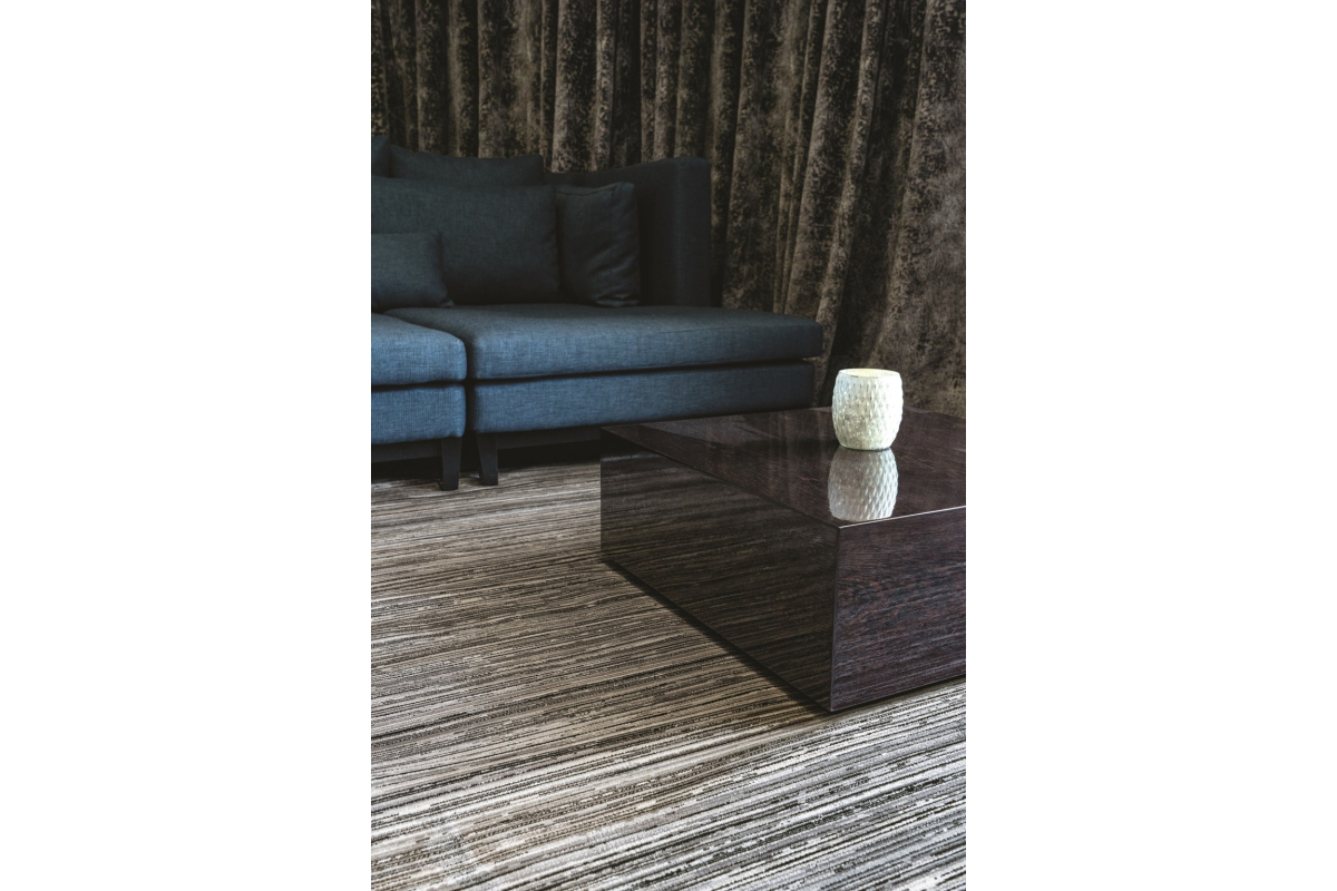 Alfombra anudada a mano modelo Atlas Black de la firma Cut Cut alfombras