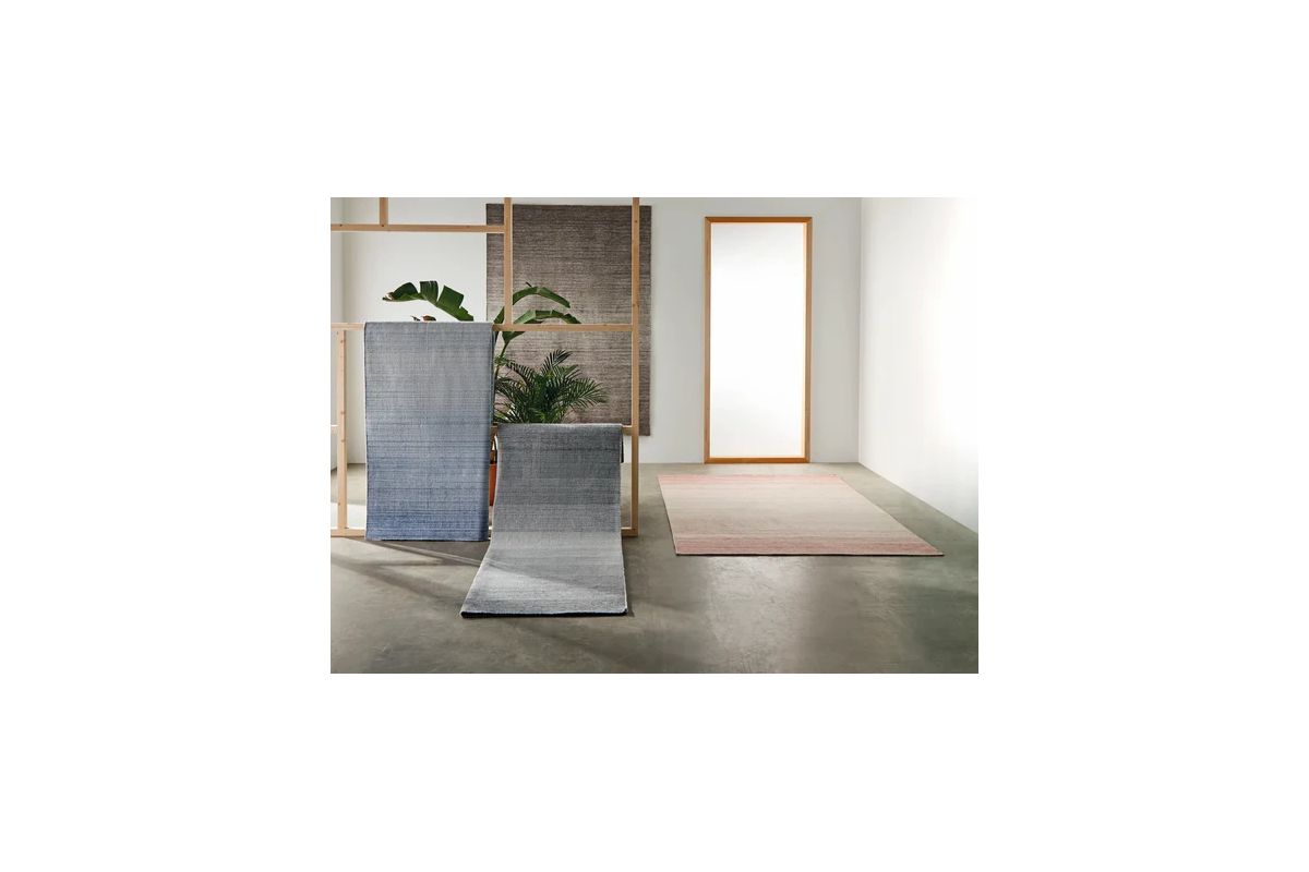 Alfombra hecha a mano modelo Horizon Grey de la firma Kuatro Carpets