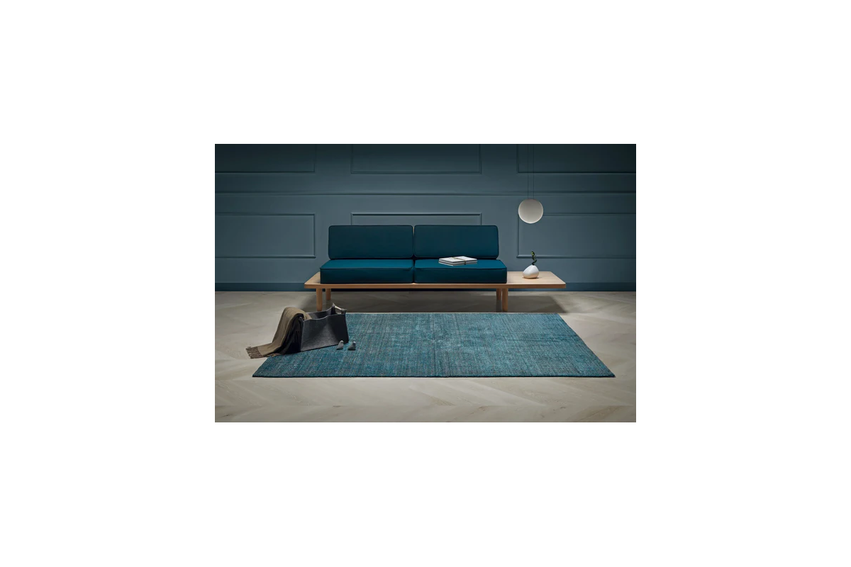 Alfombra hecha a mano modelo Desire Turquoise de la firma Kuatro Carpets