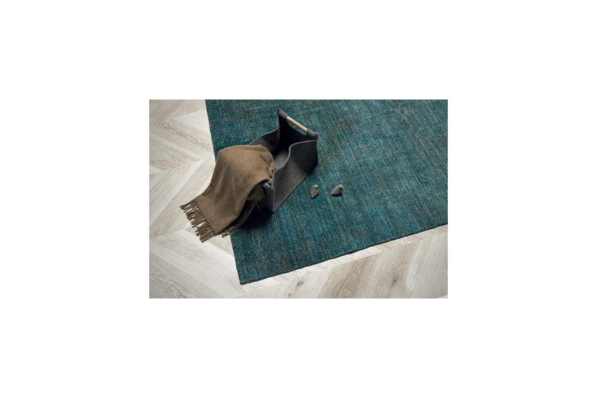 Alfombra hecha a mano modelo Desire Turquoise de la firma Kuatro Carpets