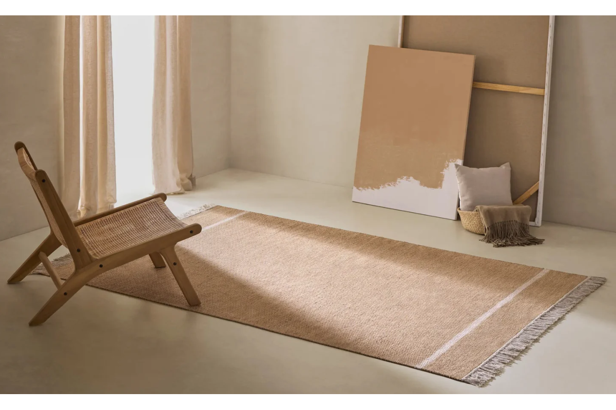 Alfombra hecha a mano modelo Kilim basic lines de la firma Kuatro Carpets