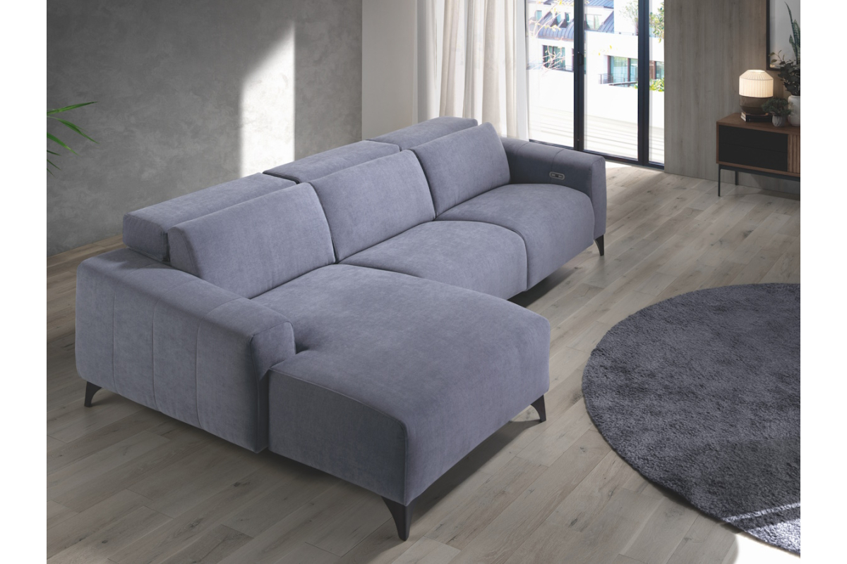Sofá moderno con chaiselongue modelo Viena con asientos de relax eléctricos de Afos Sofás