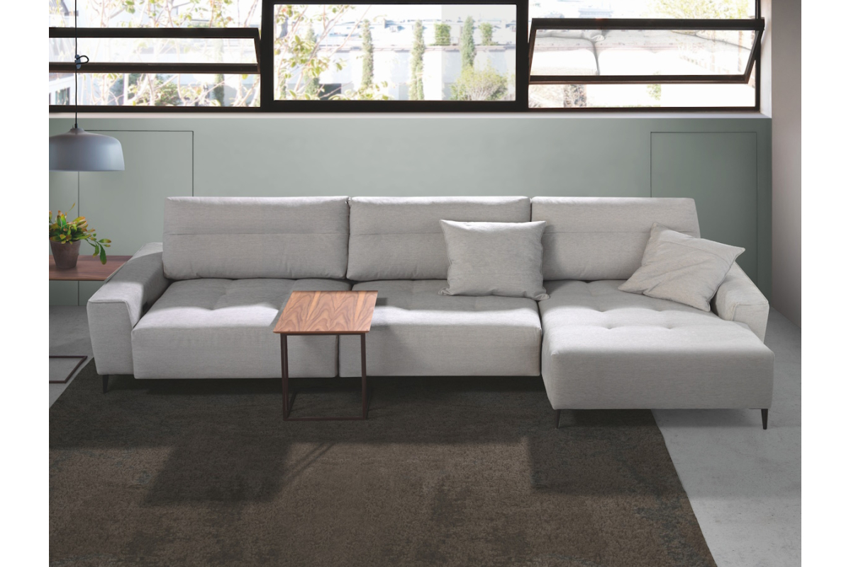 Sofá con chaiselongue moderno modelo Berlín con asientos extraíbles de carro de Afos Sofás