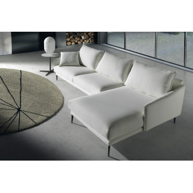 Sofá con chaiselongue moderno París con diseño minimalista y asientos fijos de Eneas by Xirivella