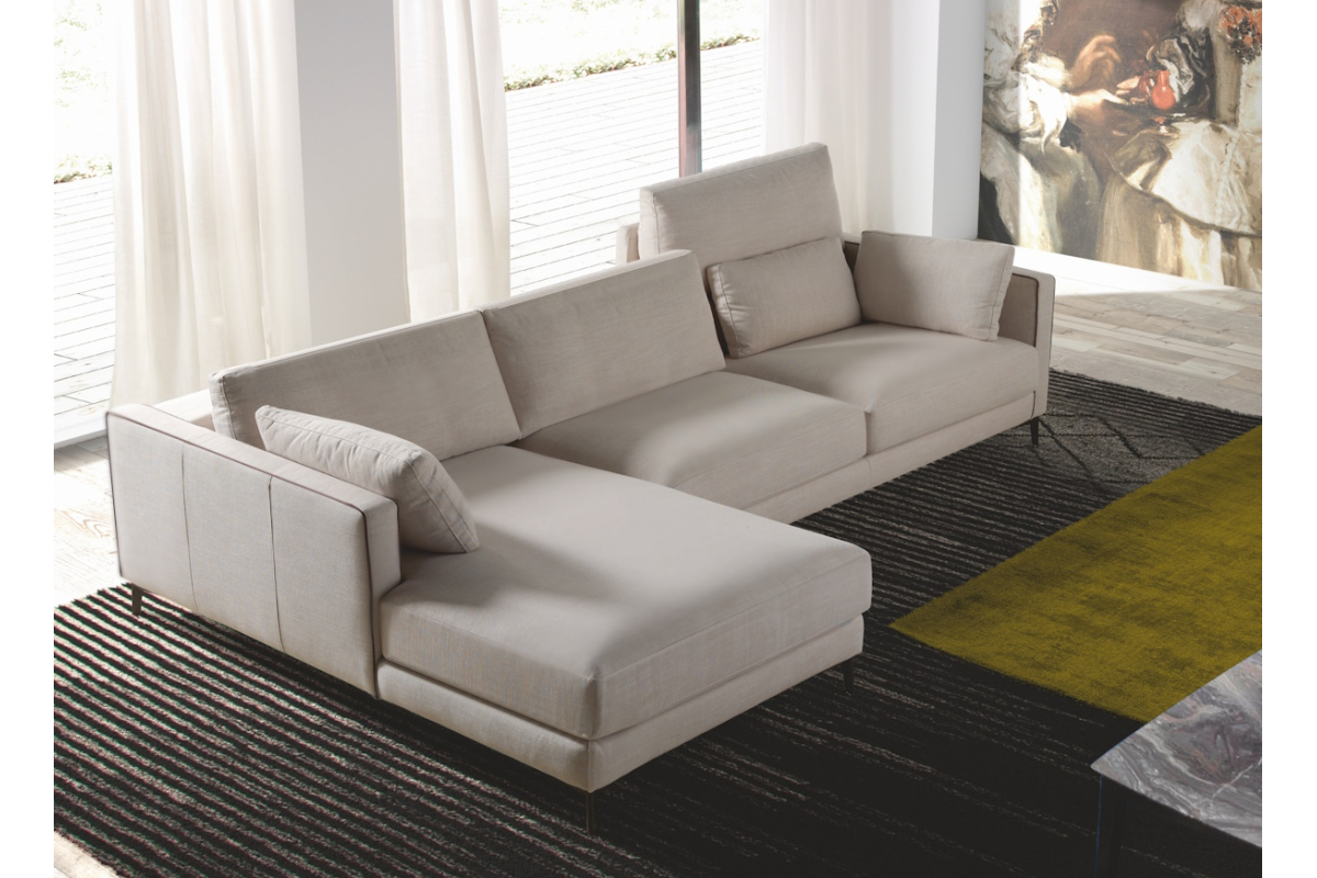 Sofá con chaiselongue moderno modelo Tokio con asientos fijos de Afos Sofás