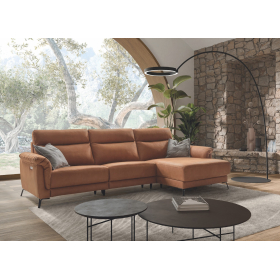 Sofá con chasielongue moderno modelo Vega con asientos de relax eléctricos con diseño minimalista de Pedro Ortiz