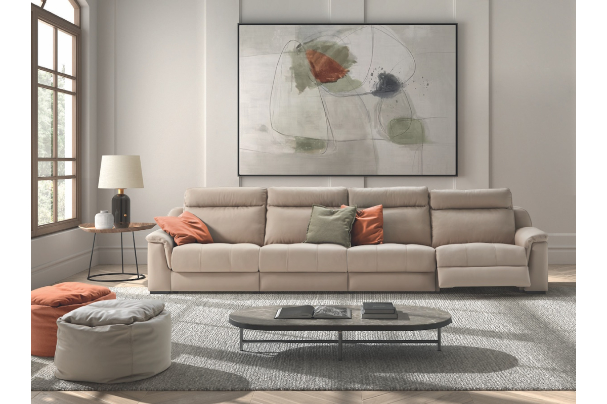 Sofá con diseño clásico modelo Sines con asientos de relax eléctricos de Pedro Ortiz