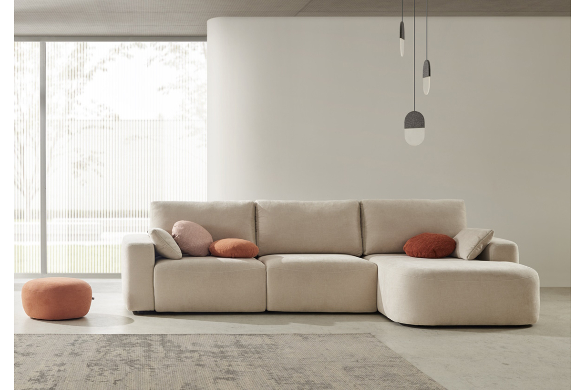 Sofá chaiselongue con diseño moderno modelo Nube con asientos extraíbles de carro de Reyes Ordoñez