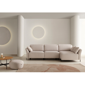 Sofá chaiselongue con diseño moderno modelo Aloe y con asientos deslizantes de carro de Reyes Ordoñez
