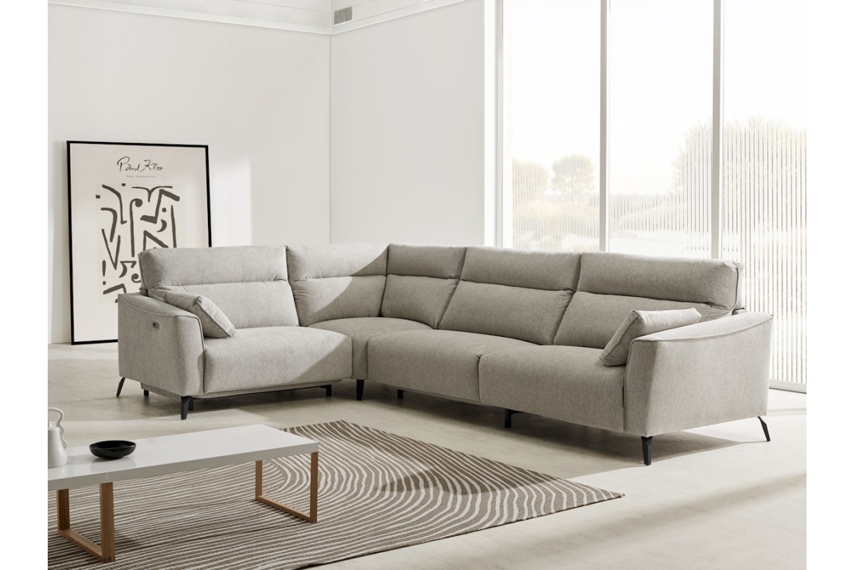Sofá rinconera con diseño moderno modelo Lémur con asientos de relax eléctricos de Reyes Ordoñez