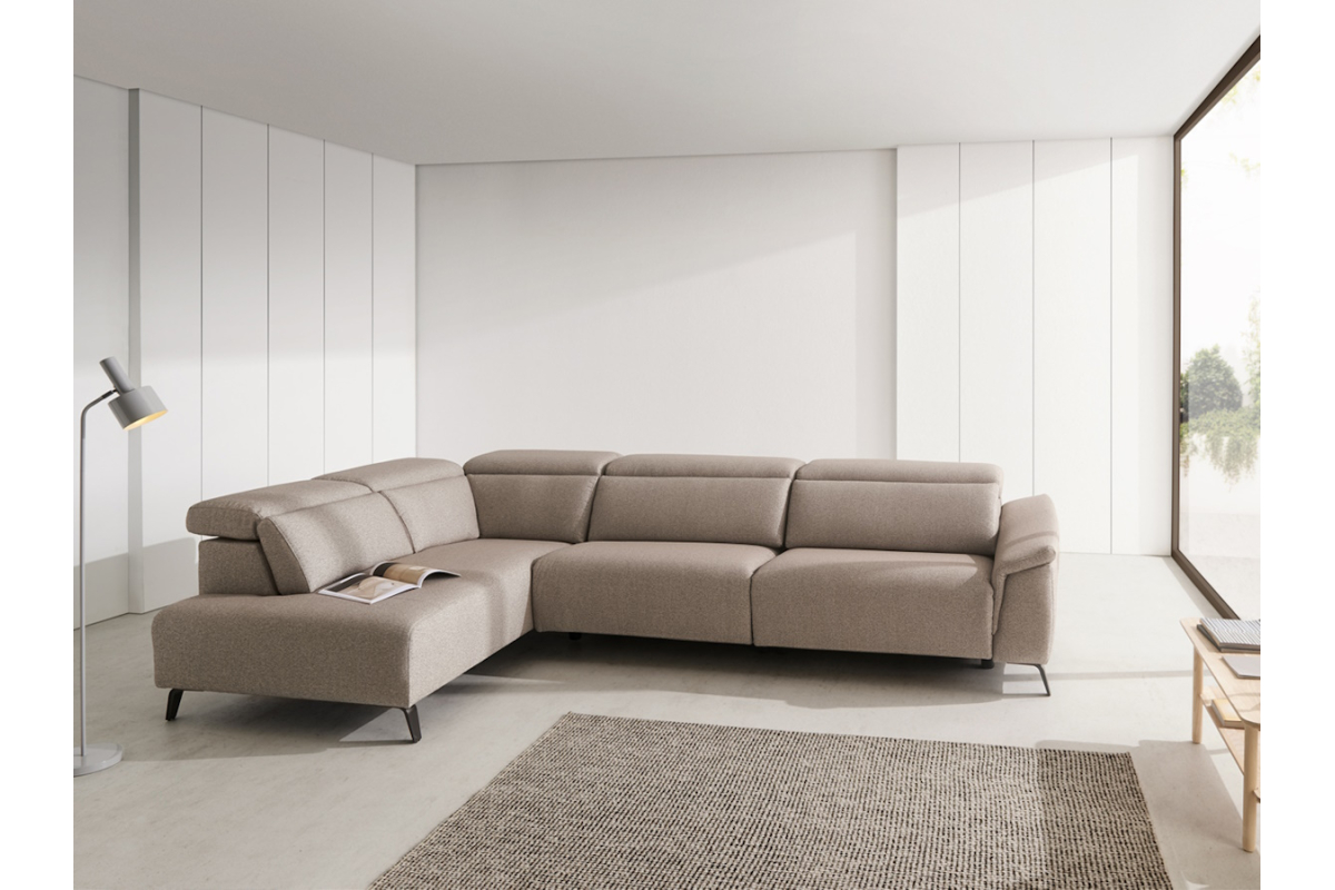 Sofá rinconera con diseño moderno modelo Tucán con asientos relax eléctricos de Reyes Ordoñez
