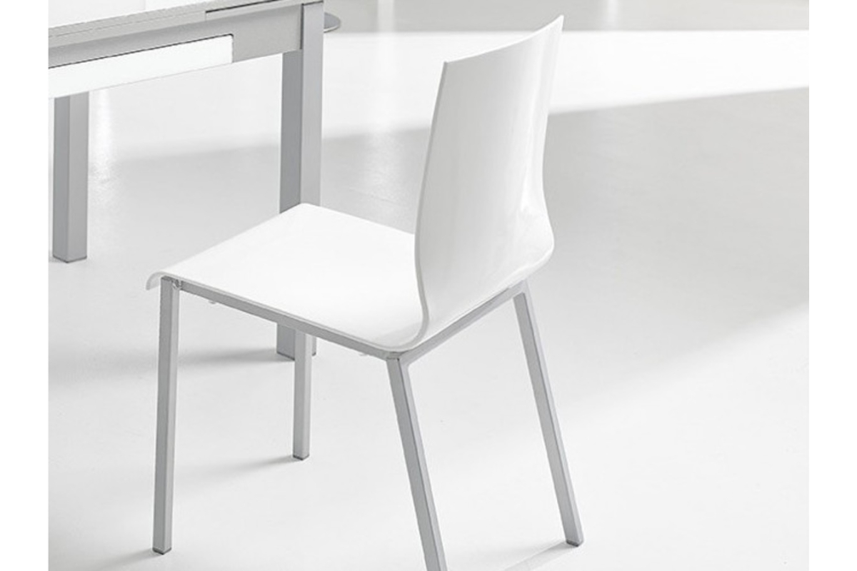 Silla de cocina con diseño moderno modelo laura de Velasco
