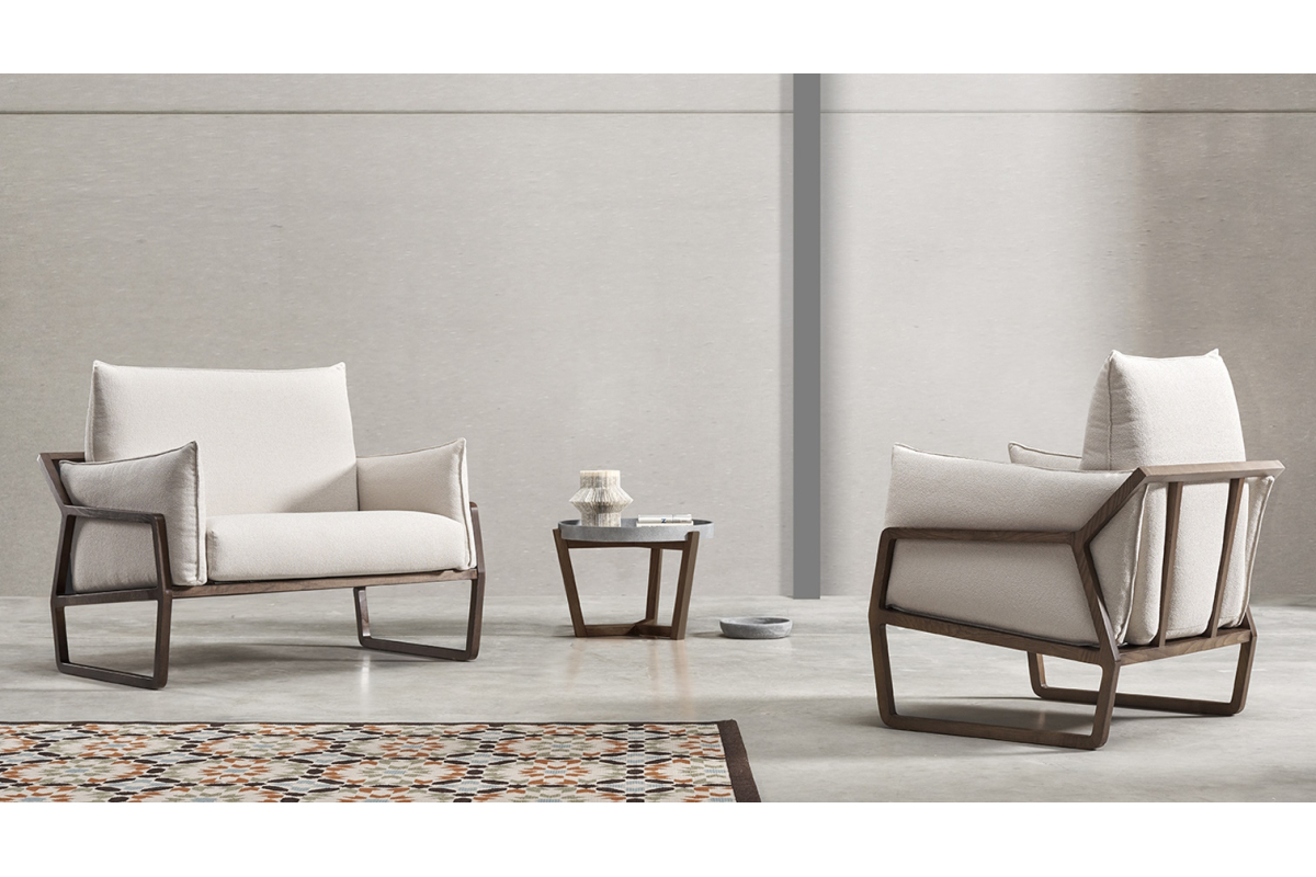 Butacas con diseño moderno modelo Gema Madera, también disponible en butaca de dos plazas de Reyes Ordoñez