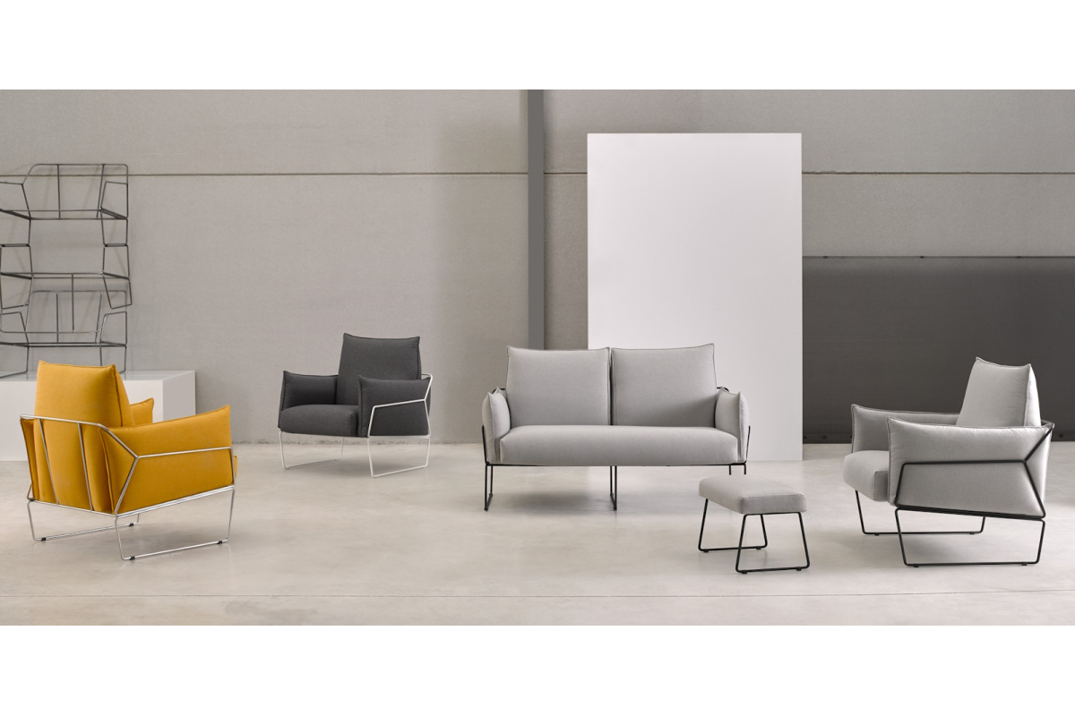 Butacas con diseño moderno modelo Gema Metal, también disponible en butaca de dos plazas de Reyes Ordoñez