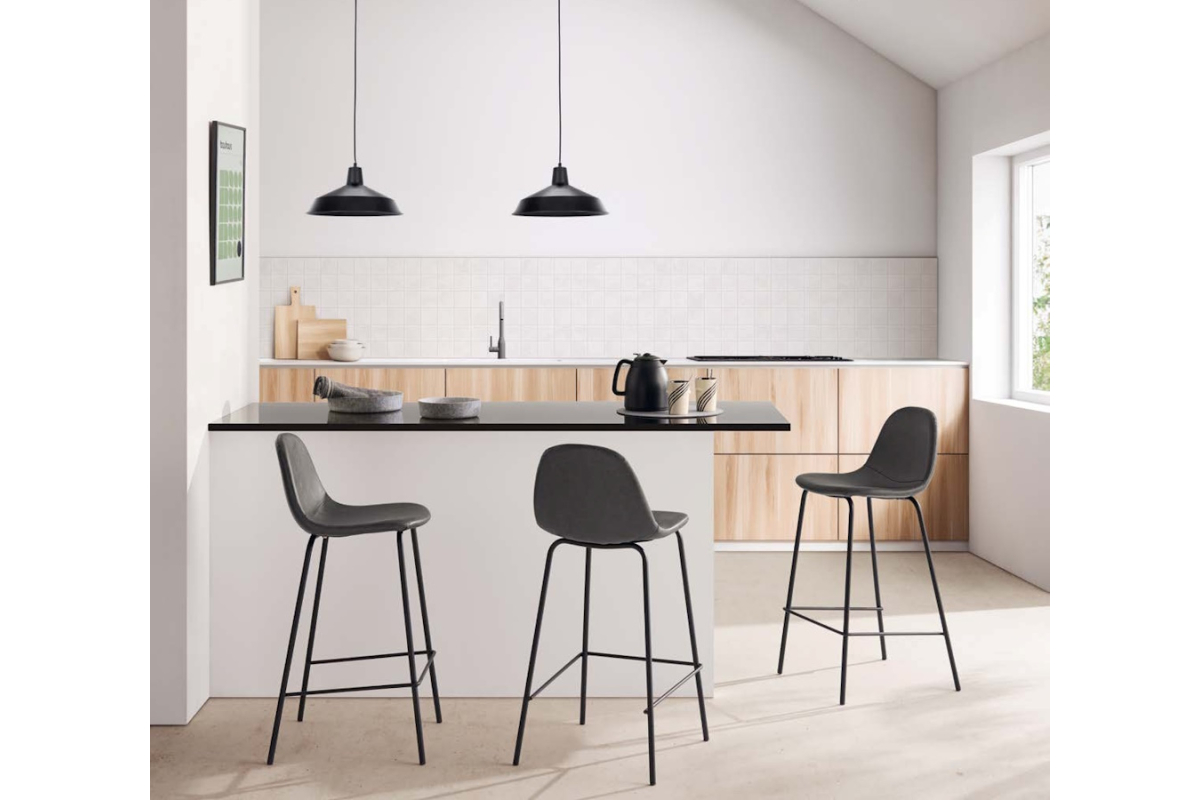 Taburete de cocina tapizado con diseño modelo Oslo de Velasco