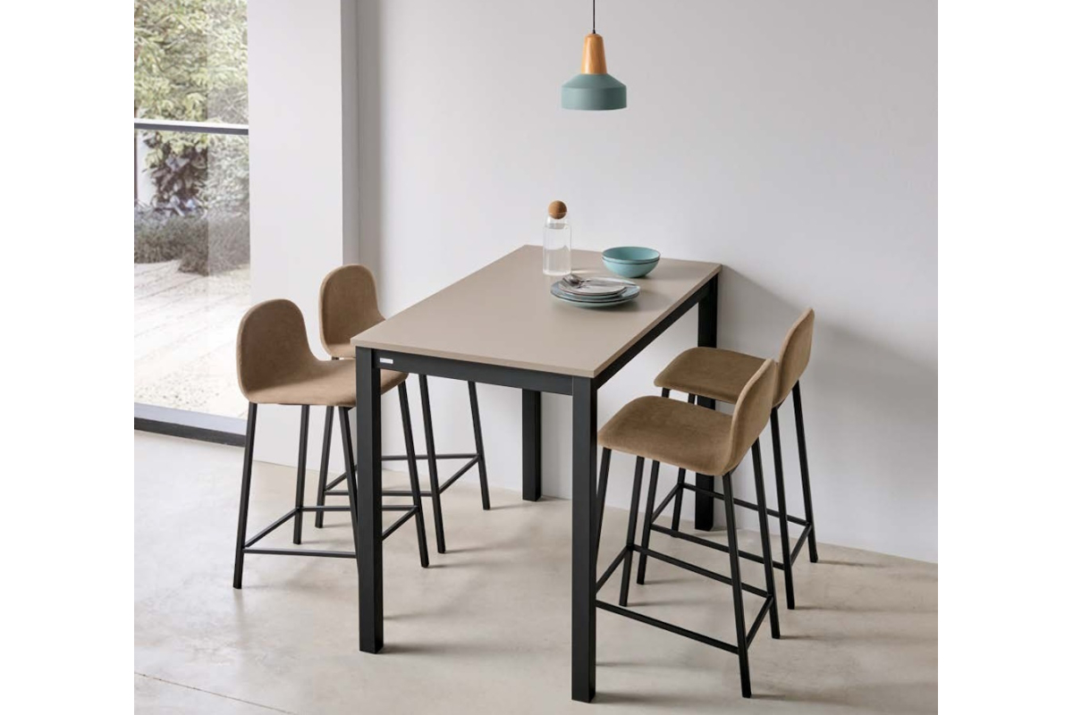 Taburete cocina tapizado con diseño moderno modelo Thor de Velasco