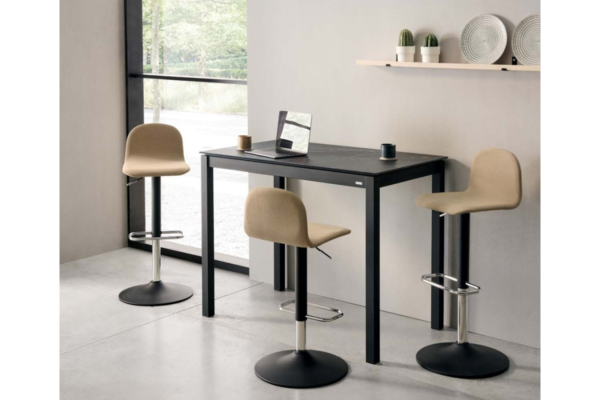 Taburete giratorio de cocina con diseño moderno modelo Tokyo de Velasco