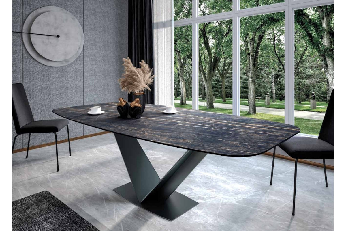 Mesa de comedor moderna tapa de porcelánico modelo Noelia con diseño minimalista de Tadel Grup