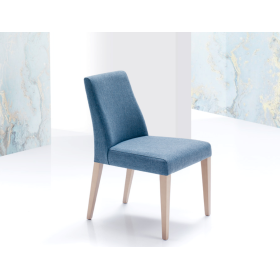 Silla de comedor con diseño moderno modelo Artik de Modesto Navarro