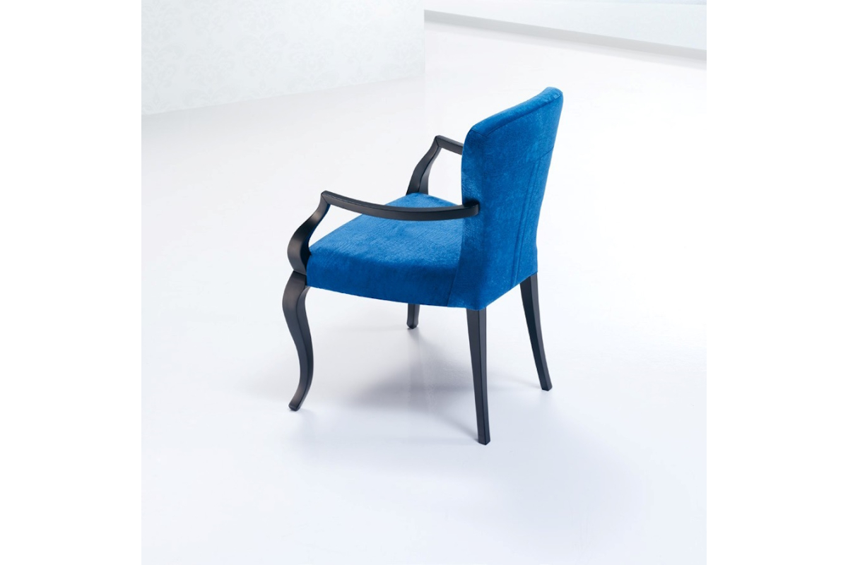 Sillón comedor con diseño clásico modelo Copla de Modesto Navarro