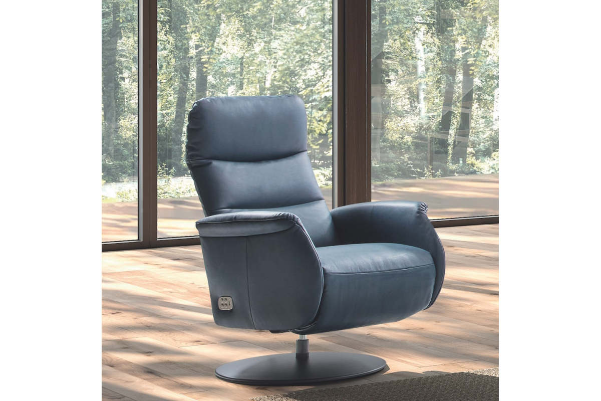 Sillón moderno de relax apertura manual o eléctrico modelo Kent con diseño elegante de Pedro Ortiz