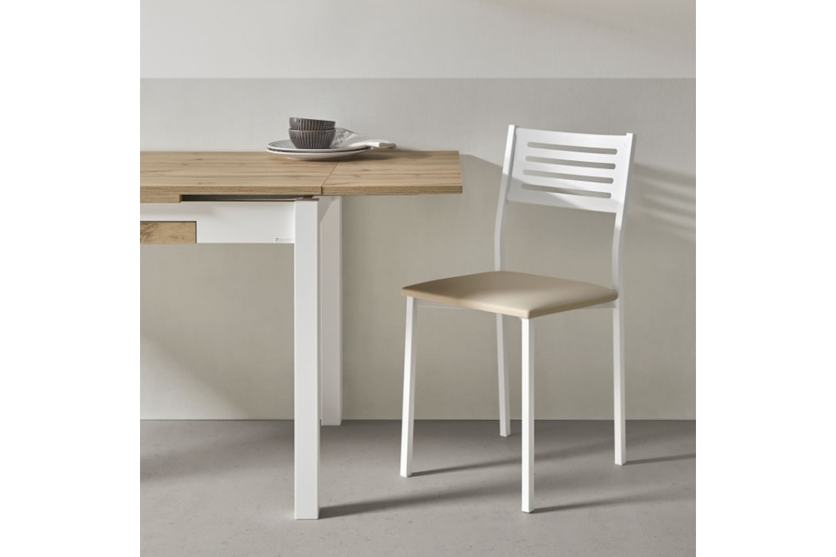 Silla de cocina con diseño moderno modelo Kelsa de Velasco