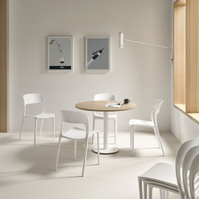 Silla de cocina apilable de polipropileno diseño moderno modelo Roma de Velasco