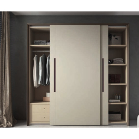 Armario de puertas correderas con diseño moderno de Bocubi modelo Selene