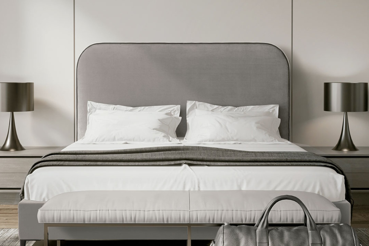 Cama tapizada moderna con canapé modelo Marsella de La Premier