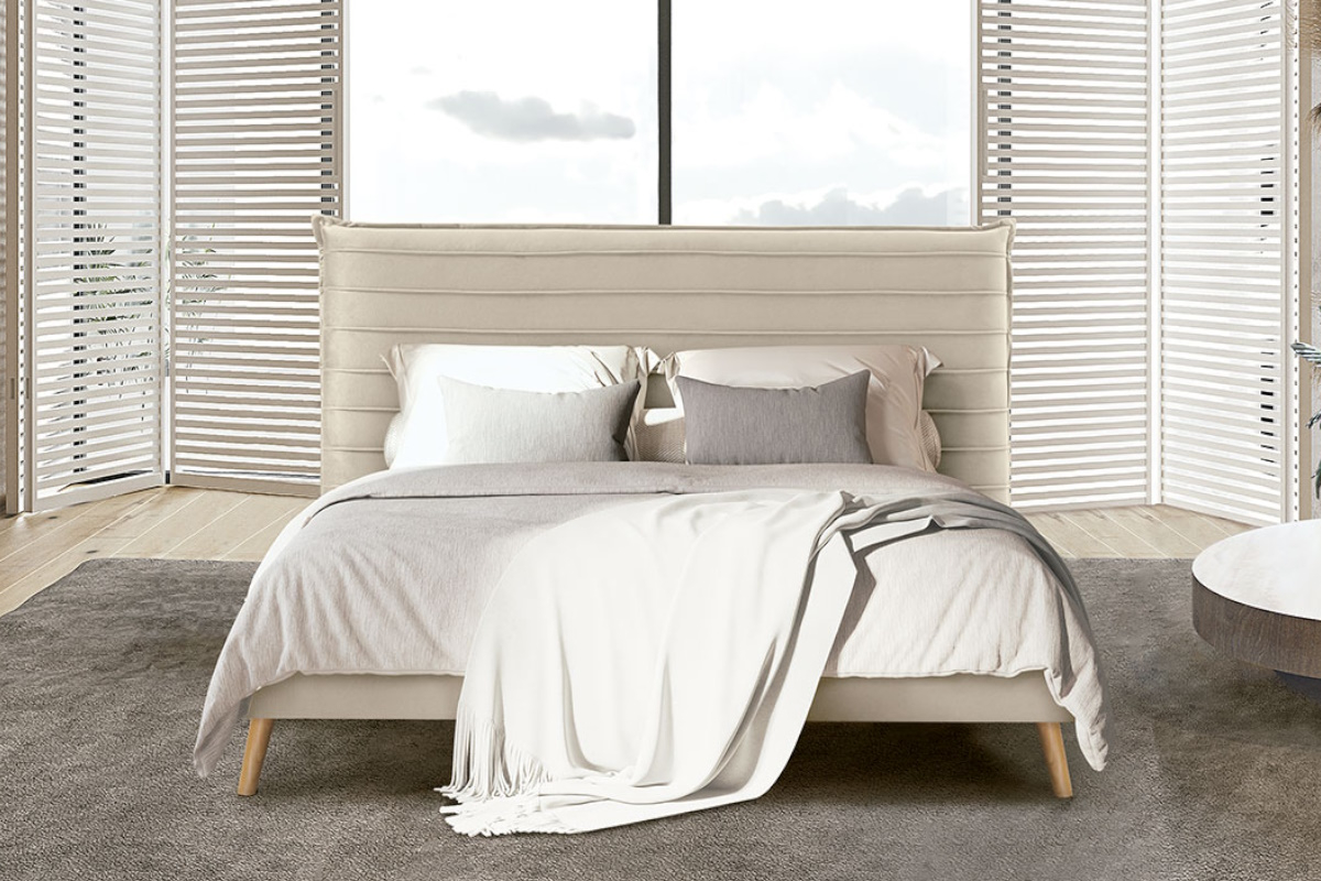 Cama tapizada moderna con canapé modelo Mallorca de La Premier