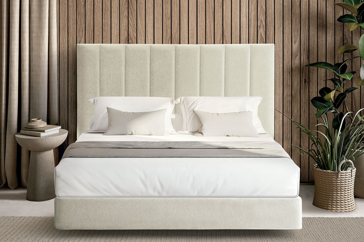 Cama tapizada moderna con cabezal modelo Oslo de La Premier