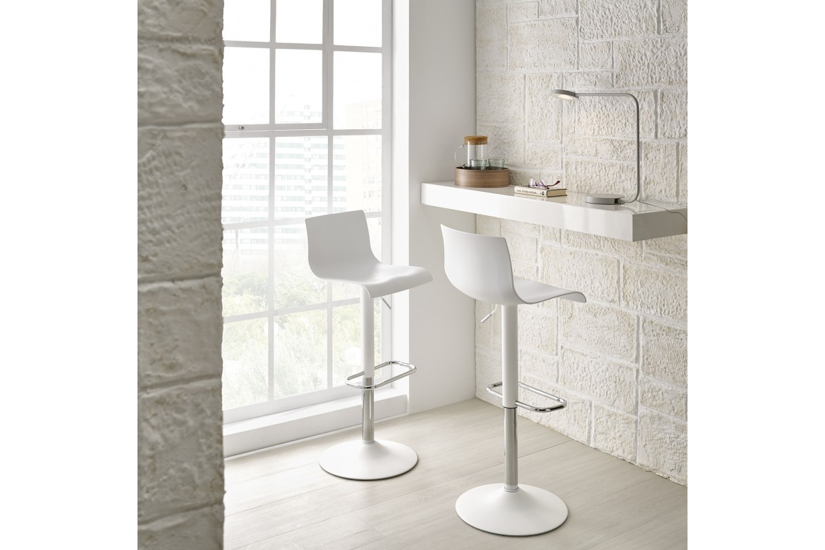 Taburete cocina de Polipropileno con diseño moderno modelo Nico de Velasco
