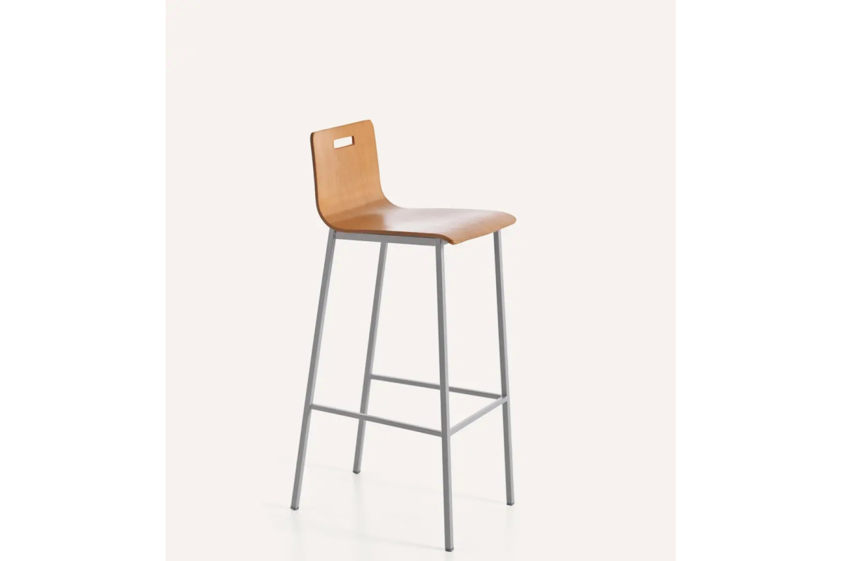 Taburete de cocina acabado en madera con diseño moderno modelo Sonia de Cauxi